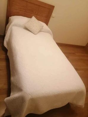 Colcha cama 90 cm de segunda mano por 15 EUR en Madrid en WALLAPOP