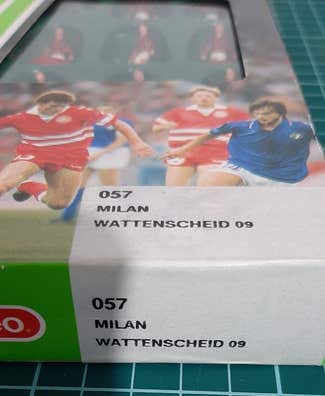 Annonce : Lot Subbuteo Vintage avec Équipes et Présentoir