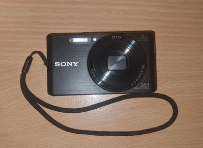 Sony W810/B - Cámara digital de 20 MP (negro) + 2 tarjetas de memoria de 32  GB
