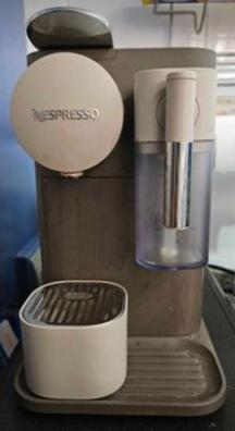 Espumador de leche Nespresso d'occasion pour 55 EUR in Sabadell
