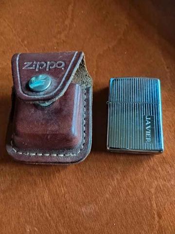 Milanuncios - mechero zippo, con su funda de cuero.