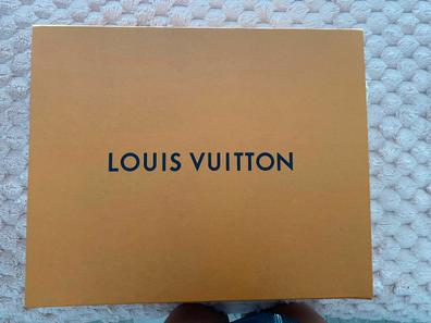 Maleta Louis Vuitton y bolso de viaje de segunda mano por 50 EUR en  Santander en WALLAPOP