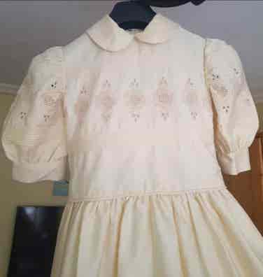 Vestidos, ceremonia y uniformes de segunda mano para niña en