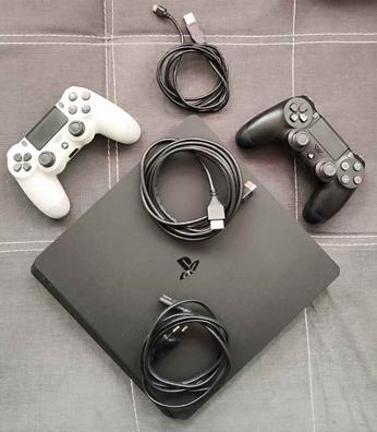 Consola Playstation 4 SONY PS4 Fat 1Tb con mando y cables de segunda mano