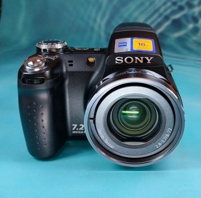 Sony Cyber-shot DSCW610 Cámara digital de 14,1 MP con zoom óptico 4x y LCD  de 2,7 pulgadas (plateado) (modelo 2012)