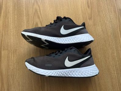 zapatillas nike mujer 39 y 40,5 nuevo de segunda mano por 50 EUR en La  Flecha en WALLAPOP