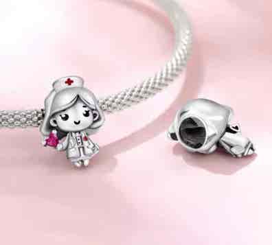 Enfermera Moda y complementos de segunda mano barata Milanuncios