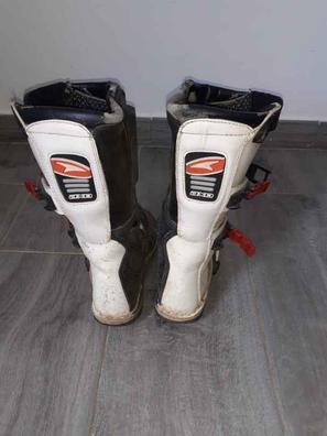 botas enduro de segunda mano por 100 EUR en Valladolid en WALLAPOP