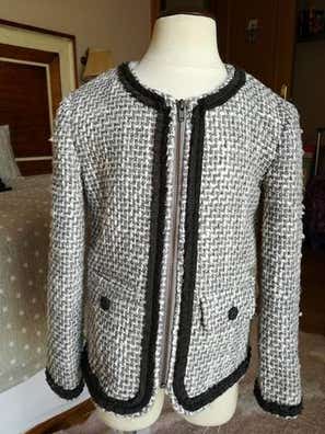 - Chaqueta chanel niña de CHICCO