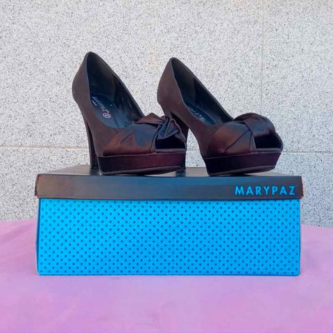 Tacones dorados marypaz hot sale