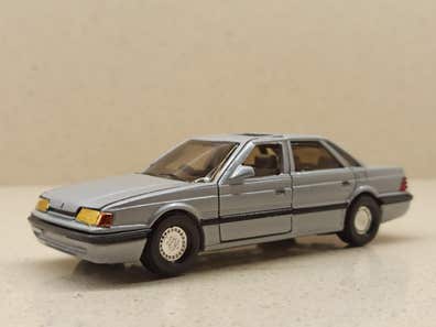 1988 Rover 800 [XX] in "Rue du Bac, 1991&quot