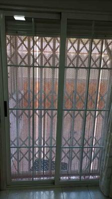 Puerta corredera hierro negro y vidrio seguridad - Vidrios Coruña