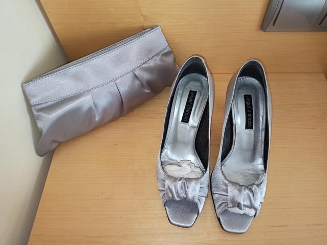 Zapatos y bolso outlet a juego para boda