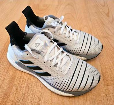 Zapatillas balonmano adidas niño talla 36 de segunda mano por 25 EUR en  Zumaia en WALLAPOP