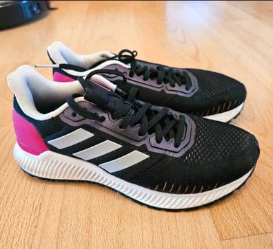 Zapatillas balonmano adidas niño talla 36 de segunda mano por 25 EUR en  Zumaia en WALLAPOP