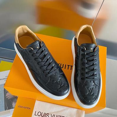 Zapatilla deportiva Louis Vuitton Archlight d'occasion pour 700 EUR in  Barcelona sur WALLAPOP
