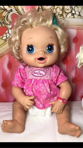 Baby alive hace pipi best sale y popo