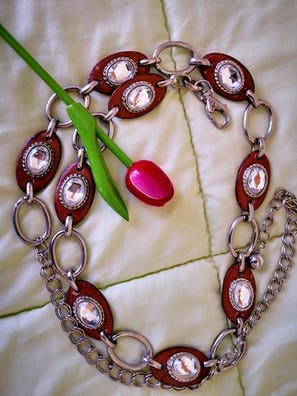 Cinturon pedreria y complementos segunda mano barata en Valencia | Milanuncios