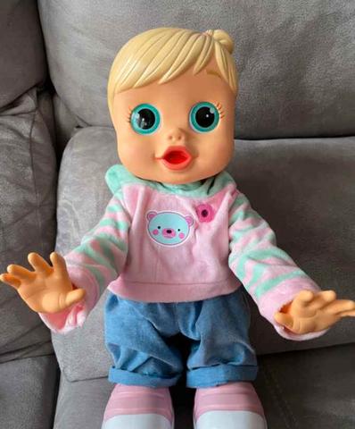 Muñeca que anda y habla online
