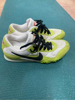 Zapatillas clavos atletismo de segunda mano por 15 EUR en Ledoño en WALLAPOP