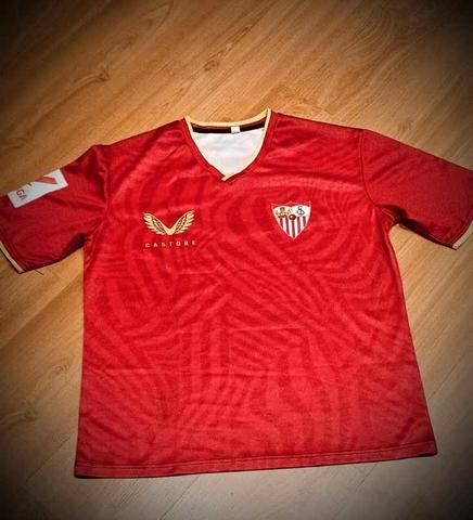 La nueva camiseta retro del Sevilla FC de Maradona y Suker