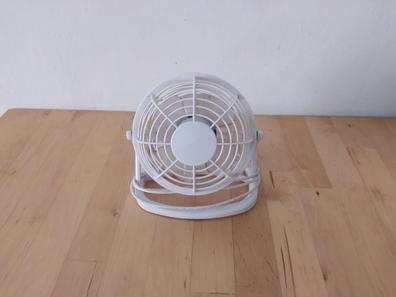  Ventilador de piso ventilador silencioso oscilante de 60  vatios, 3 velocidades con control remoto integrado para dormitorio, altura  ajustable e inclinación, ventilador de piso de oficina : Hogar y Cocina