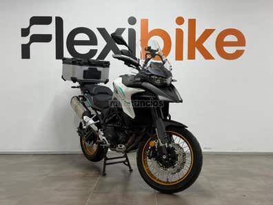 QJ MOTOR SRT 550 X Versión 2022 - 2025