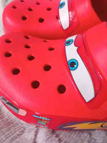 Crocs Zapatillas Luces Rayo Mcqueen Milanuncios Crocs Cars Rayo