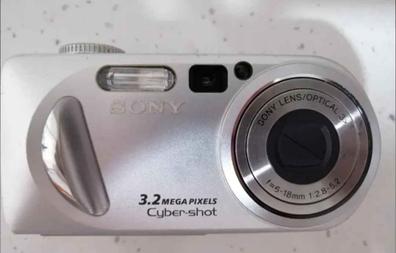 Sony Cámara digital DSCP8 Cyber-shot de 3.2MP con zoom óptico 3x