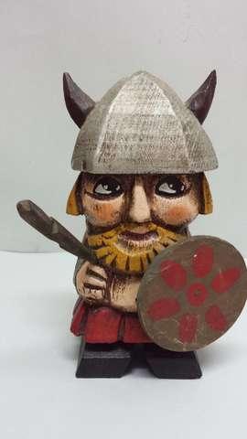 Milanuncios - Figura Similar Vikingo Madera Vintage