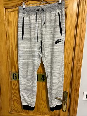 Mi Pantalón chándal Nike M de Nike! Talla M / 38 / 10 por 15,00 €. Echa un  vistazo