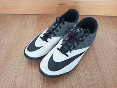 Botas Futbol Nike CR7 Niño 37,5 de segunda mano por 10 EUR en Bilbao en  WALLAPOP