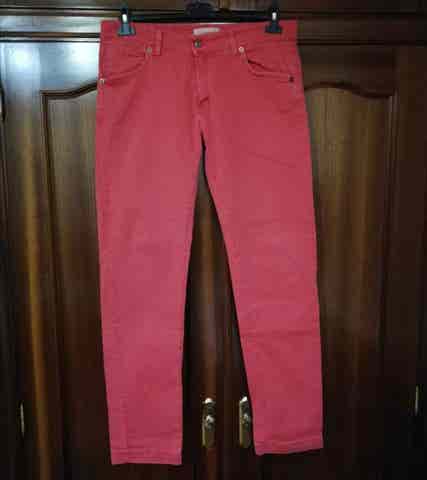 Milanuncios Pantalón vaquero rojo talla