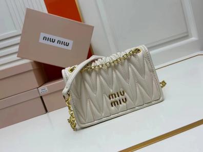 Bolso miu best sale miu segunda mano