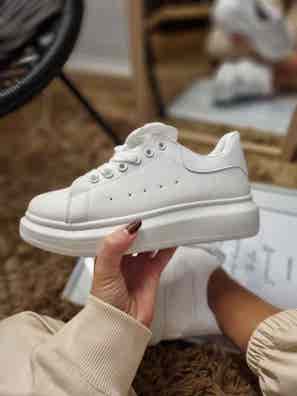 Zapatillas de mujer de mano baratas en | Milanuncios