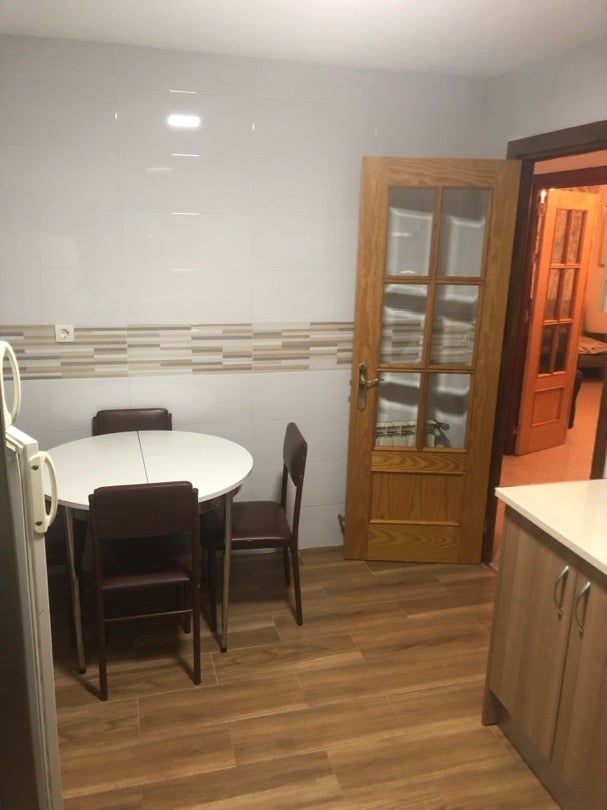 Fotografía del inmueble reportado: 300 €/mes — Granada, Granada