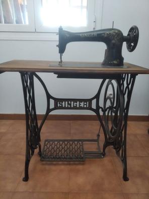 Maquina coser Singer vintage mesita escritorio  Decoración de unas, Mesas  maquinas de coser, Maquina de coser
