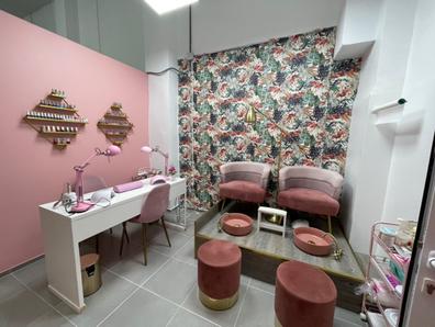 Alquilo cabina para manicura pedicura Locales comerciales en alquiler.  Alquiler de locales baratos | Milanuncios