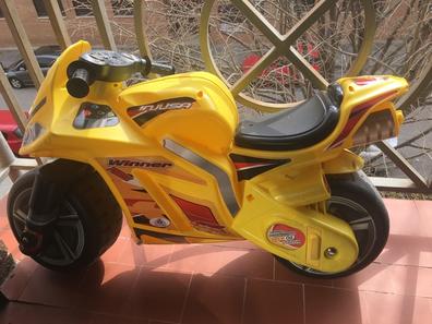 INJUSA - Moto Correpasillos Neox Paw Patrol, para Niños de 18 Meses a 3  Años, con Decoración de Chase y Marshall, Ruedas de Plástico y Asa de  Transporte para Padres, Color Rojo 