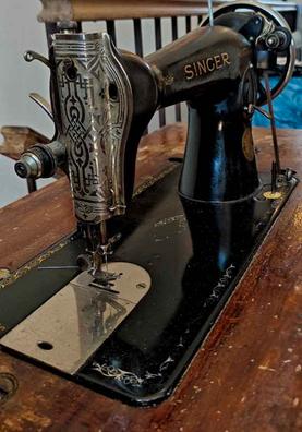 Antigua máquina de coser Singer floral negra vintage de 1927. No funciona.  Decoración -  España