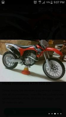 Motos en miniatura de los años 80 de segunda mano por 10 EUR en