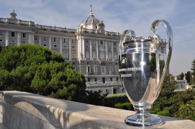 Milanuncios - Champions league Trofeo