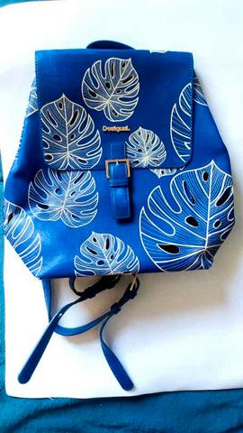 Milanuncios - Mochilas Desigual azul