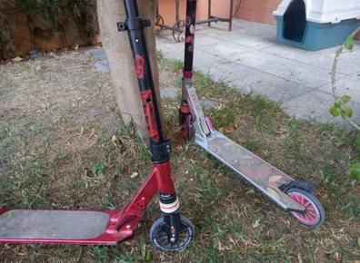 Patinete niña 3 años de segunda mano por 15 EUR en Cádiz en WALLAPOP