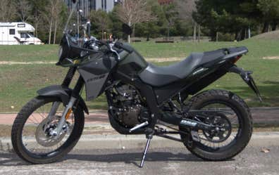 UM - MOTO 125 ENDURO