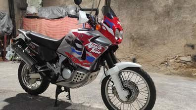 Honda - Africa twin 750 rd07A