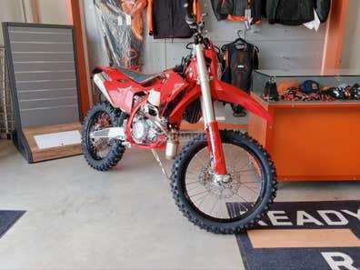GAS GAS EC 300 VERSIÓN 2025