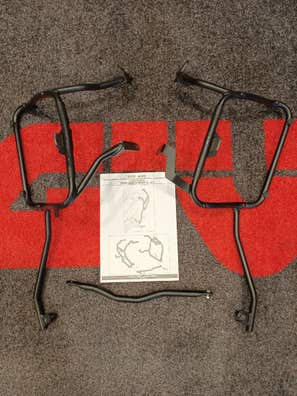 Maletas laterales de v strom Accesorios de mano baratos | Milanuncios