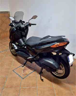 Vendo Yamaha X Max 400 Usato 2013 Yamaha Xmax X Max 400 Abs 2014