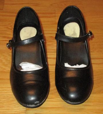 Zapatos flamenca niña de segunda mano por 12 EUR en Encinar de Los